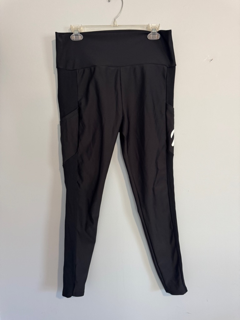 Peloton Black High-Waist Leggings with Side Pocket Detail